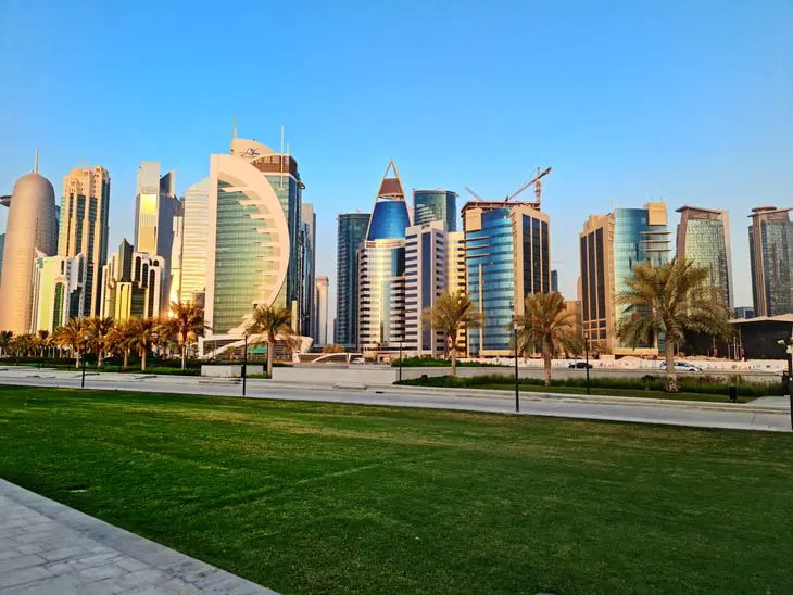 Que visto ao trabalhar remotamente no Qatar